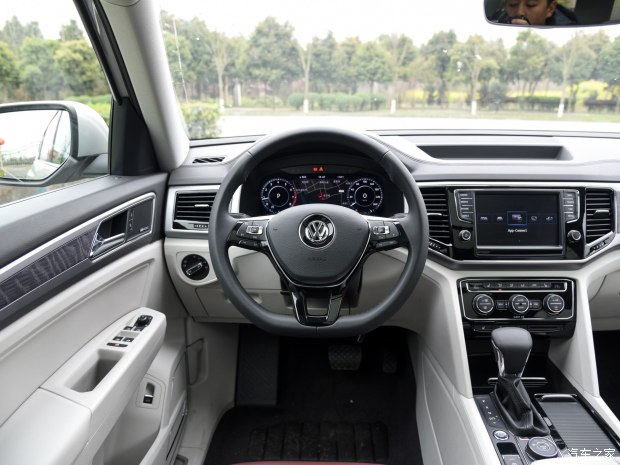 上汽大眾 途昂 2017款 380TSI 四驅(qū)旗艦版