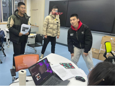 智能無人系統(tǒng)“做中悟”高階項目式課程。校方供圖