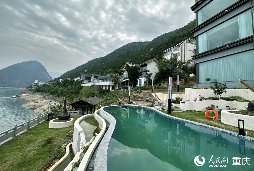 三峽里·竹枝村打造的特色民宿。人民網(wǎng)記者 劉政寧攝