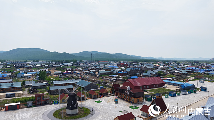 航拍恩和俄羅斯族民族鄉(xiāng)。人民網(wǎng)記者 齊浩男攝