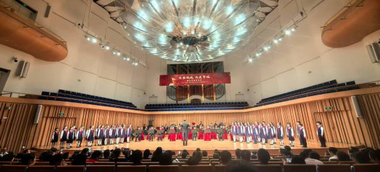 重慶大學(xué)城樹人小學(xué)校管樂(lè)團(tuán)參加比賽。