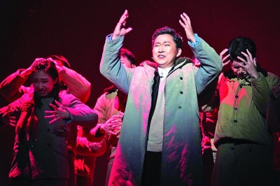 清華大學(xué)原創(chuàng)話劇《馬蘭花開》在港演出。新華社發(fā)