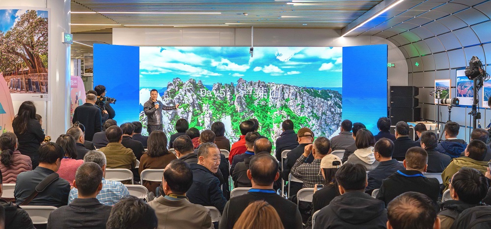 活動(dòng)現(xiàn)場，文旅星推官推介忻州。